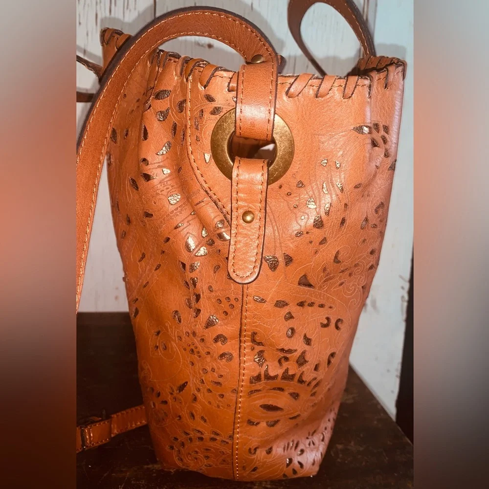 Patricia Nash Italian Leather Cut Out Tote-satchel Bag-NWOT.